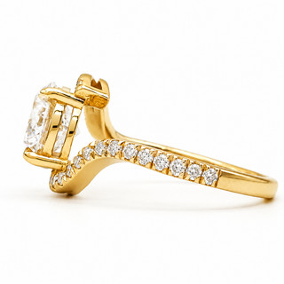 Round Brilliant Spiral Pavé Ring  – Lab Grown Diamond – 14K/18K Yellow Gold – 32 Side Stones