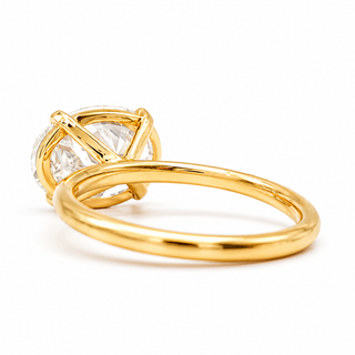 Oval Brilliant Solitaire Ring – Lab Grown Diamond – 14K/18K Yellow Gold