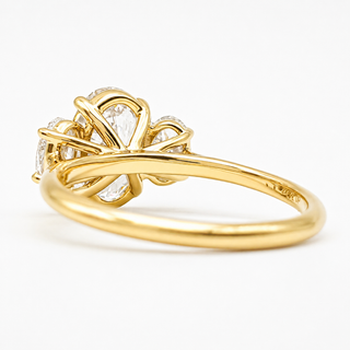 Oval Brilliant 3 Stone Ring – Lab Grown Diamond – 14K/18K Yellow Gold – 2 Side Stones