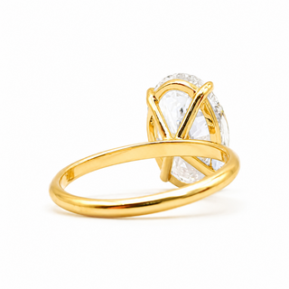 Oval Brilliant Solitaire Ring – Lab Grown Diamond – 14K/18K White Gold