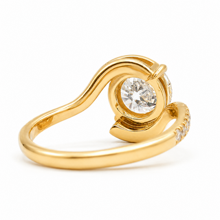 Round Brilliant Spiral Pavé Ring  – Lab Grown Diamond – 14K/18K Yellow Gold – 32 Side Stones