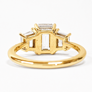 Emerald Cut with 2 Tapers Ring – Lab-Grown Diamond – 14K/18K Yellow Gold – 2 Side Stones
