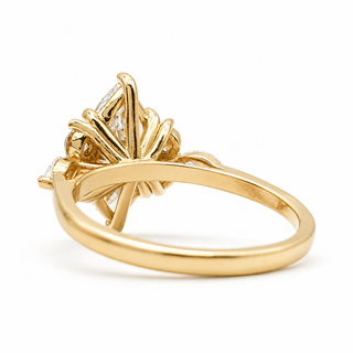 Marquise Brilliant Pavé Ring – Lab Grown Diamond – 14K/18K Yellow Gold – 6 Side Stones