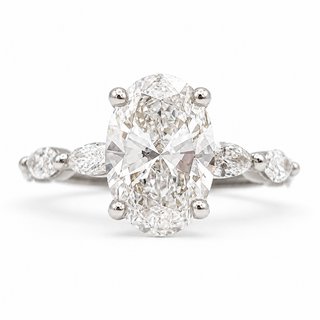 Oval Brilliant with Marquise Band Ring – Lab-Grown Diamond – 14K/18K Gold – 6 Side Stones