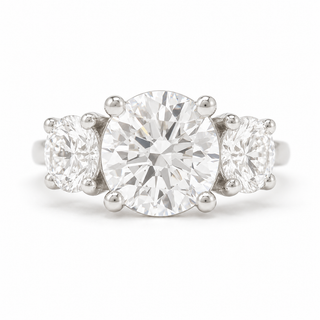 Round Brilliant 3 Stone Ring – Lab Grown Diamond – 14K/18K Gold – 2 Side Stones