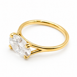 Oval Brilliant Solitaire Ring – Lab Grown Diamond – 14K/18K Yellow Gold