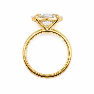 Oval Brilliant Solitaire Ring – Lab Grown Diamond – 14K/18K Yellow Gold