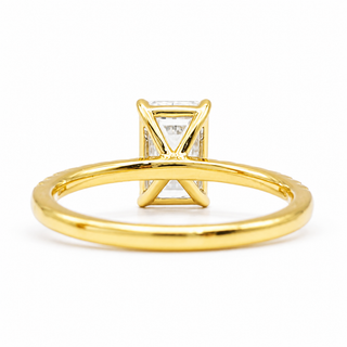 Emerald Cut with Pavé Band – Lab-Grown Diamond – 14K/18K Yellow Gold – 18 Side Stones