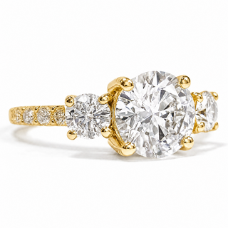 Round Brilliant Pavé Ring – Lab Grown Diamond – 14K/18K Yellow Gold – 10 Side Stones