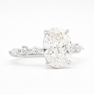 Oval Brilliant with Marquise Band Ring – Lab-Grown Diamond – 14K/18K White Gold – 6 Side Stones