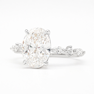 Oval Brilliant with Marquise Band Ring – Lab-Grown Diamond – 14K/18K White Gold – 6 Side Stones