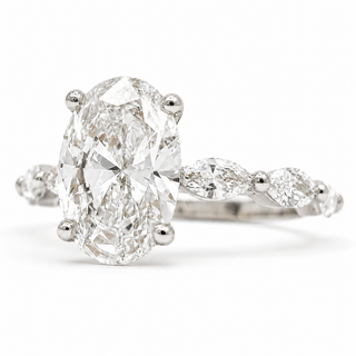 Oval Brilliant with Marquise Band Ring – Lab-Grown Diamond – 14K/18K Gold – 6 Side Stones