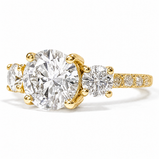 Round Brilliant Pavé Ring – Lab Grown Diamond – 14K/18K Yellow Gold – 10 Side Stones