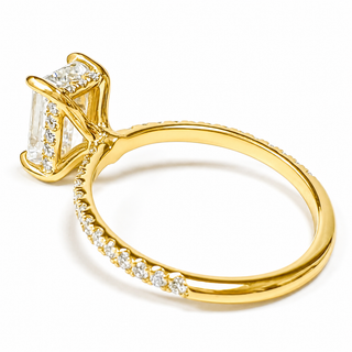 Emerald Cut with Pavé Band and Hidden Halo – Lab-Grown Diamond – 14K/18K Yellow Gold – 42 Side Stones