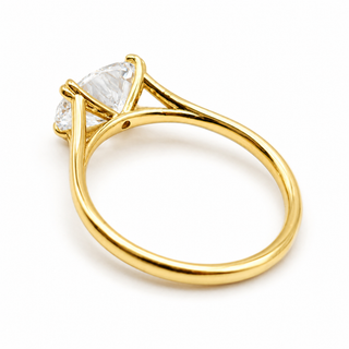 Oval Brilliant Solitaire Ring – Lab Grown Diamond – 14K/18K Yellow Gold