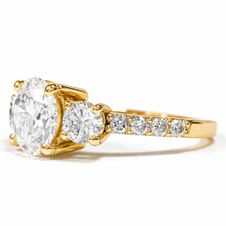 Round Brilliant Pavé Ring – Lab Grown Diamond – 14K/18K Yellow Gold – 10 Side Stones