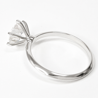 Round Brilliant 6 Prong Solitaire Ring – Lab Grown Diamond – 14K/18K White Gold