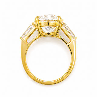 Round Brilliant with 2 Tapers Ring – Lab-Grown Diamond – 14K/18K Gold – 2 Side Stones