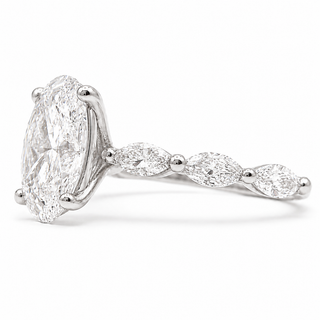 Oval Brilliant with Marquise Band Ring – Lab-Grown Diamond – 14K/18K Gold – 6 Side Stones