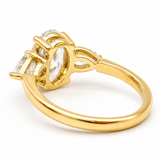 Oval Brilliant 3 Stone Ring – Lab Grown Diamond – 14K/18K Yellow Gold – 2 Side Stones