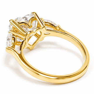 Heart Brilliant 3 Stone Ring – Lab Grown Diamond – 14K/18K Yellow Gold – 2 Side Stones
