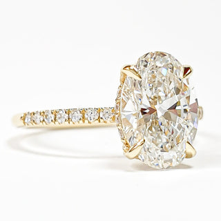 Oval Brilliant Pavé Ring with Hidden Halo – Lab Grown Diamond – 14K/18K Yellow Gold – 28 Side Stones