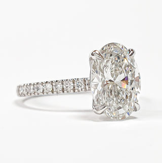 Oval Brilliant Pavé Ring – Lab Grown Diamond – 14K/18K White Gold – 20 Side Stones