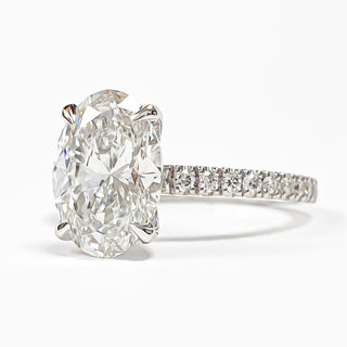 Oval Brilliant Pavé Ring – Lab Grown Diamond – 14K/18K White Gold – 20 Side Stones