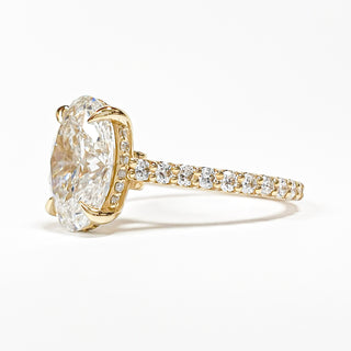 Oval Brilliant Pavé Ring with Hidden Halo – Lab Grown Diamond – 14K/18K Yellow Gold – 44 Side Stones