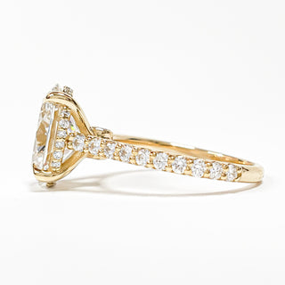 Oval Brilliant Pavé Ring with Hidden Halo – Lab Grown Diamond – 14K/18K Yellow Gold – 44 Side Stones