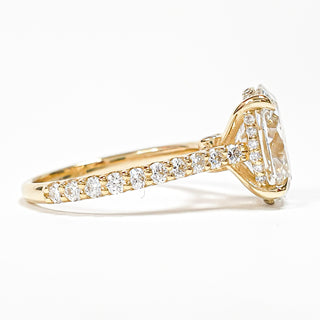 Oval Brilliant Pavé Ring with Hidden Halo – Lab Grown Diamond – 14K/18K Yellow Gold – 44 Side Stones