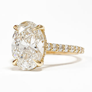 Oval Brilliant Pavé Ring with Hidden Halo – Lab Grown Diamond – 14K/18K Yellow Gold – 44 Side Stones