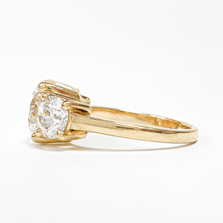 Round Brilliant 3 Stone Ring – Lab Grown Diamond – 14K/18K Yellow Gold – 2 Side Stones