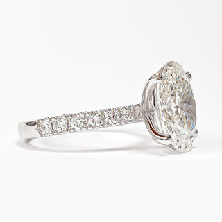 Oval Brilliant Pavé Ring – Lab Grown Diamond – 14K/18K White Gold – 12 Side Stones