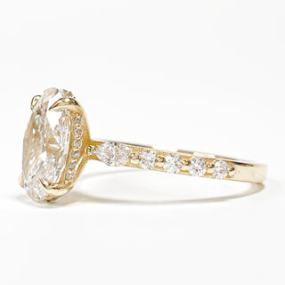 טבעת יהלום עגולה מבריקה 1.00-5.00 קראט – יהלום מעבדה – זהב צהוב 14 או 18 קראט - 18 אבני צד