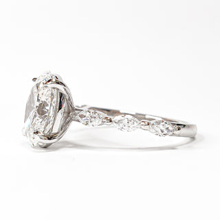 Oval Brilliant with Marquise Band Ring – Lab-Grown Diamond – 14K/18K White Gold – 6 Side Stones