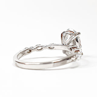 Oval Brilliant with Marquise Band Ring – Lab-Grown Diamond – 14K/18K White Gold – 6 Side Stones