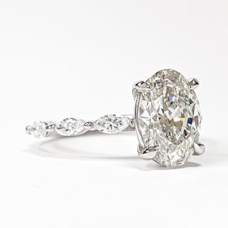 Oval Brilliant with Marquise Band Ring – Lab-Grown Diamond – 14K/18K White Gold – 6 Side Stones