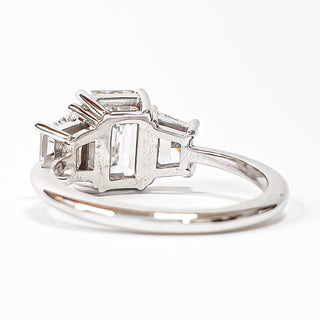 טבעת יהלום עגולה מבריקה 1.00-5.00 קראט – יהלום מעבדה – זהב צהוב 14 או 18 קראט - 18 אבני צד