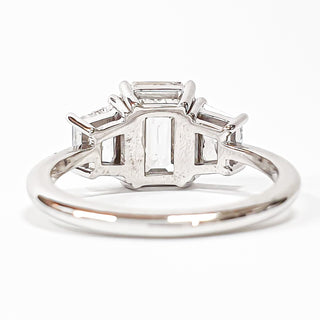 טבעת יהלום עגולה מבריקה 1.00-5.00 קראט – יהלום מעבדה – זהב צהוב 14 או 18 קראט - 18 אבני צד