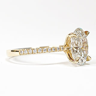 Oval Brilliant Degrade Pavé Ring – Lab Grown Diamond – 14K/18K Yellow Gold – 20 Side Stones