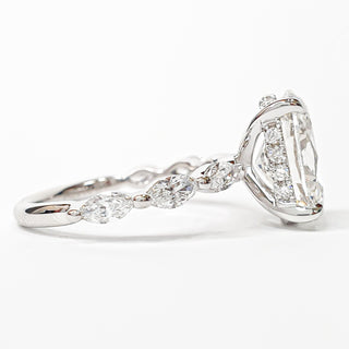 טבעת יהלום עגולה מבריקה 1.00-5.00 קראט – יהלום מעבדה – זהב צהוב 14 או 18 קראט - 18 אבני צד