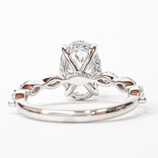 טבעת יהלום עגולה מבריקה 1.00-5.00 קראט – יהלום מעבדה – זהב צהוב 14 או 18 קראט - 18 אבני צד