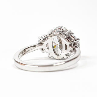 Oval Brilliant 3 Stone Ring – Lab Grown Diamond – 14K/18K White Gold – 2 Side Stones