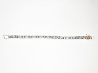 צמיד טניס משובץ ביהלומי מעבדה עגולים ואמרלדים 32.50 קראט | מתועדת IGI | זהב לבן 18 קראט 22.31 גרם End Date: 21/02/2026