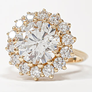 Round Brilliant Diana Ring – Lab Grown Diamond – 14K/18K Yellow Gold – 14 Side Stones