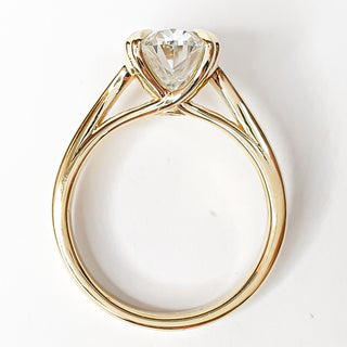 Oval Brilliant Split Band Solitaire Ring – Lab Grown Diamond – 14K/18K Yellow Gold - 1 Side StoneSplit Band