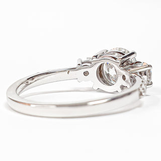 Round Brilliant Pavé Ring – Lab Grown Diamond – 14K/18K White Gold – 10 Side Stones