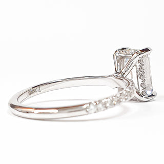 טבעת יהלום עגולה מבריקה 1.00-5.00 קראט – יהלום מעבדה – זהב צהוב 14 או 18 קראט - 18 אבני צד