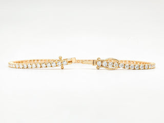 טבעת סוליטר עם יהלום מעבדה בחיתוך אובל | מאושר על ידי IGI | זהב צהוב 14 קראט ו-18 קראט (עותק)